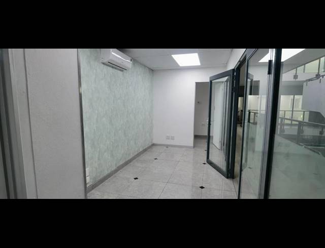 BUSINESS PROPERTY TO RENT IN LYNNWOOD GLEN